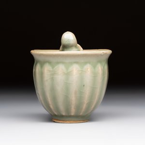 A Chinese Longquan celadon 'Trick Cup', Ming or later — photo 4