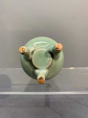 A Chinese Longquan celadon tripod censer, Song — photo 6