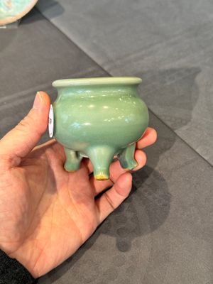 A Chinese Longquan celadon tripod censer, Song — photo 9