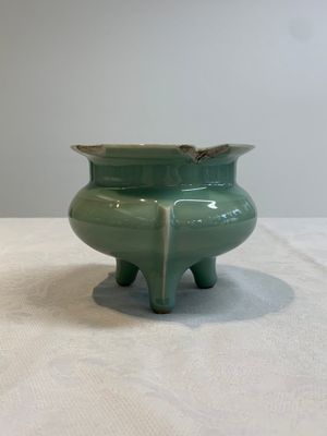 A Chinese Longquan celadon tripod censer, Southern Song — 照片 4