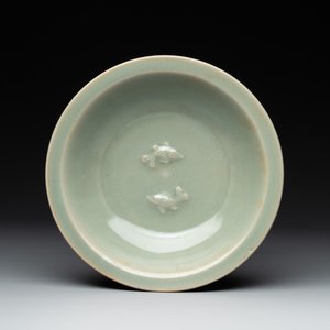 A Chinese Longquan celadon 'twin fish' plate, Yuan/Ming — photo 1