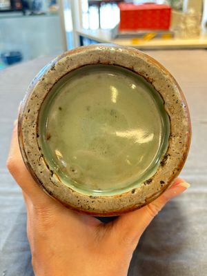 A Chinese Longquan celadon vase with floral design, Ming — photo 6