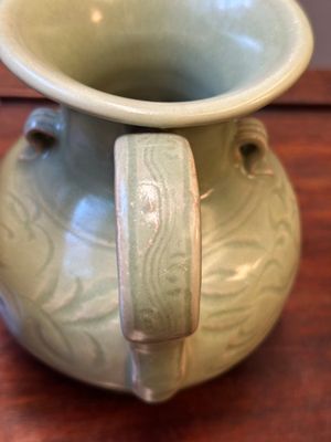 A Chinese Longquan celadon wine ewer with anhua design, Yuan/Ming — 照片 8
