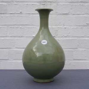 A Chinese Longquan celadon yuhuchunping vase, Yuan — 照片 13