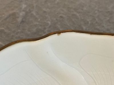 A Chinese lotus-molded white-glazed plate with incised lotus design, Xuande mark, Transitional period — photo 9