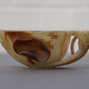 A Chinese lotus-shaped russet jade libation cup, 18/19th C. — photo 8
