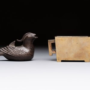 A Chinese mandarin duck-form water dropper, a hand warmer and a bronze censer, Zhen Wan 珍玩 and Zhang Mingqi Zhi 張鳴歧製 mark, 19th C. — 照片 2