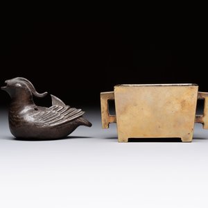 A Chinese mandarin duck-form water dropper, a hand warmer and a bronze censer, Zhen Wan 珍玩 and Zhang Mingqi Zhi 張鳴歧製 mark, 19th C. — 照片 4