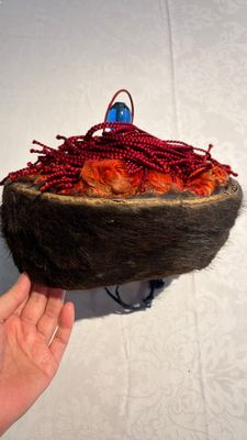 A Chinese mandarin official's court hat with finial and a separate hat finial — foto 4
