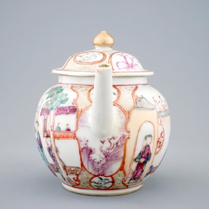 A Chinese mandarin teapot and cover, Qianlong, 18th C. — photo 2