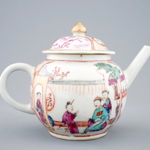 A Chinese mandarin teapot and cover, Qianlong, 18th C. — photo 3