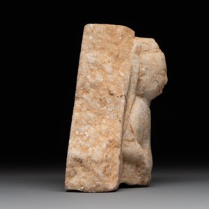A Chinese marble bust of Buddha, Northern Qi — photo 5