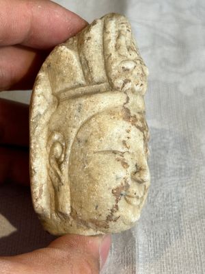 A Chinese marble head of Guanyin, Tang — foto 2
