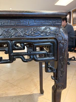 A Chinese marble-topped hongmu console table, 19/20th C. — photo 20