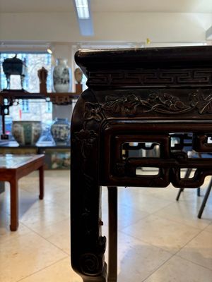 A Chinese marble-topped hongmu console table, 19/20th C. — photo 24
