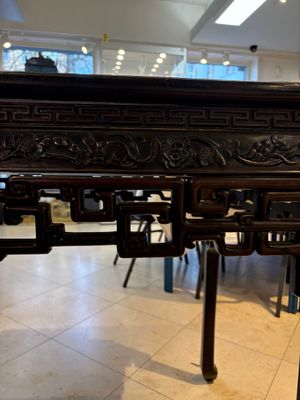 A Chinese marble-topped hongmu console table, 19/20th C. — photo 27