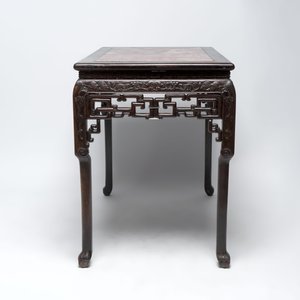 A Chinese marble-topped hongmu console table, 19/20th C. — photo 5