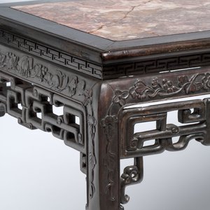 A Chinese marble-topped hongmu console table, 19/20th C. — photo 8