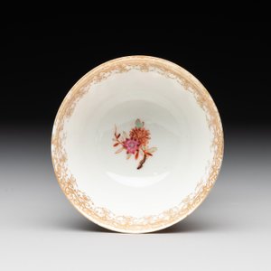 A Chinese Meissen-style export porcelain 'Peter the Great' cup and saucer, Qianlong — photo 8