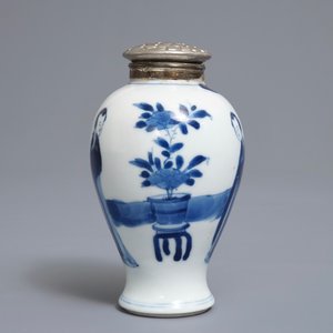 A Chinese 'milk and blood' dish, a blue and white klapmuts bowl and a tea caddy, Kangxi — photo 4