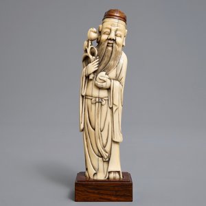 A Chinese Ming style carved ivory figure of a scholar, 19th C. — photo 2