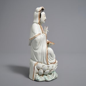 A Chinese model of Guanyin on lotus throne, Republic, 20th C. — 照片 3