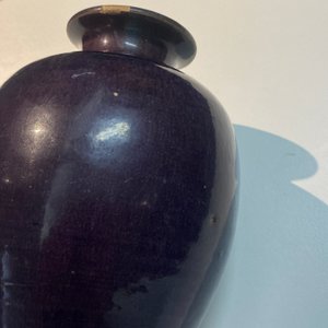 A Chinese monochrome aubergine-glazed 'meiping' vase, Ming — photo 10