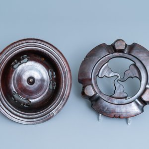 A Chinese monochrome blue censer with incised floral design, Ming — 照片 10