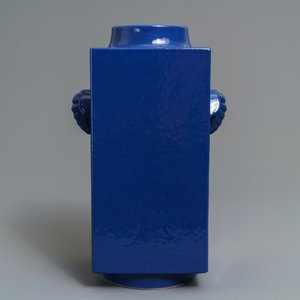 A Chinese monochrome blue cong vase, 19th C. — photo 2