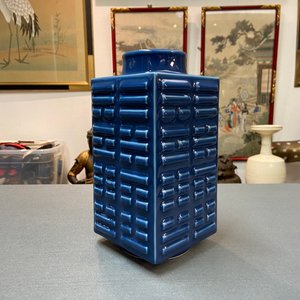 A Chinese monochrome blue 'cong' vase with trigrams, Guangxu mark, Republic — photo 10