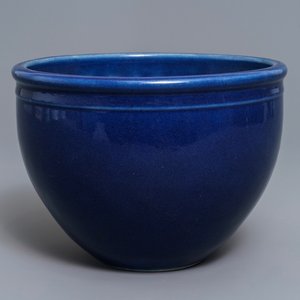 A Chinese monochrome blue jardinière, 18/19th C. — 照片 1