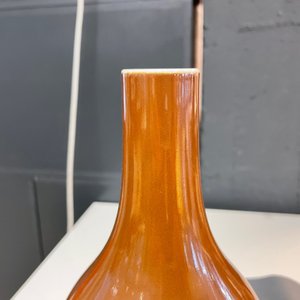 A Chinese monochrome brown-glazed double gourd vase, Qianlong mark, 18/19th C. — photo 9