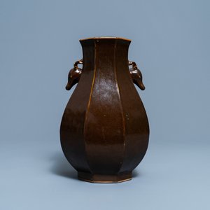 A Chinese monochrome brown-glazed octagonal 'deer head' vase, Qianlong mark and period — 照片 1