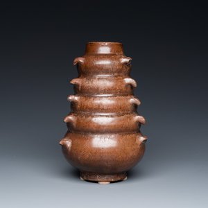 A Chinese monochrome brown-glazed vase, Song — 照片 1