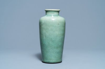 A Chinese monochrome celadon crackle-glazed vase, 19th C.