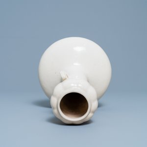 A Chinese monochrome Cizhou vase, Ming — photo 5