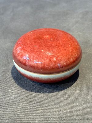 A Chinese monochrome copper-red-glazed box and cover, Kangxi mark, 20th C. — photo 1