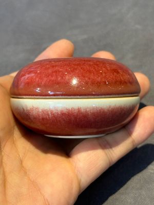 A Chinese monochrome copper-red-glazed box and cover, Kangxi mark, 20th C. — photo 4