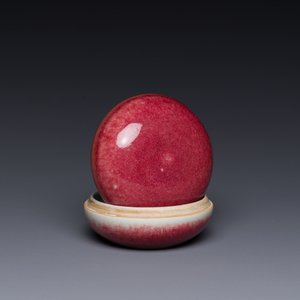 A Chinese monochrome copper-red-glazed box and cover, Kangxi mark, 20th C. — photo 1