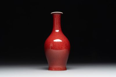 A Chinese monochrome copper-red-glazed vase, Xuande mark, 18/19th C.