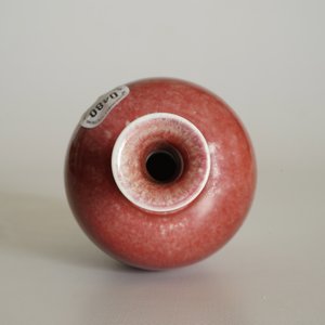 A Chinese monochrome copper-red vase, Kangxi mark, 19/20th C. — 照片 12