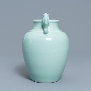 A Chinese monochrome dragon-handled celadon vase, Qianlong mark, 19/20th C. — photo 5