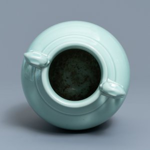 A Chinese monochrome dragon-handled celadon vase, Qianlong mark, 19/20th C. — photo 6