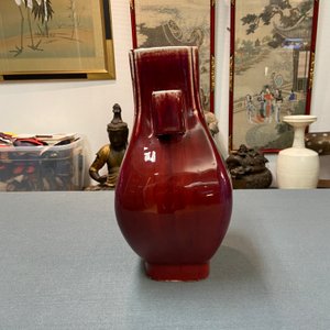 A Chinese monochrome flambé-glazed 'fanghu' vase, Qing — 照片 10