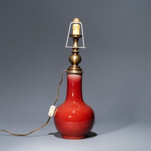 A Chinese monochrome langyao-glazed bottle vase transformed into a lamp, 19th C. — 照片 4