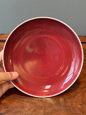 A Chinese monochrome langyao glazed plate, Kangxi/Qianlong — photo 2