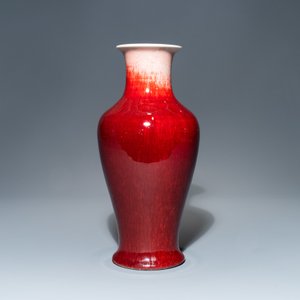 A Chinese monochrome langyao-glazed vase, 19th C. — 照片 2