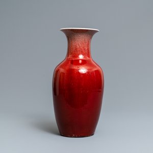 A Chinese monochrome langyao vase, 19th C. — photo 2