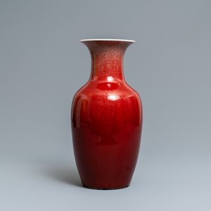 A Chinese monochrome langyao vase, 19th C. — photo 3