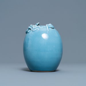 A Chinese monochrome lavender-blue brush washer with a dragon, Yongzheng mark, Republic — 照片 2
